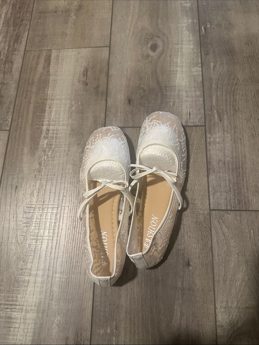 Mollini Cream Lace Bow Slip-On Loafers